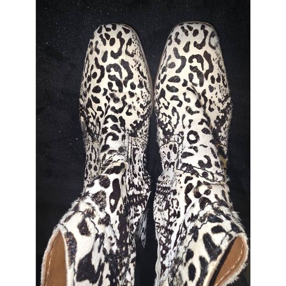 Zodiac Lennon Booties - Picture 2 of 7